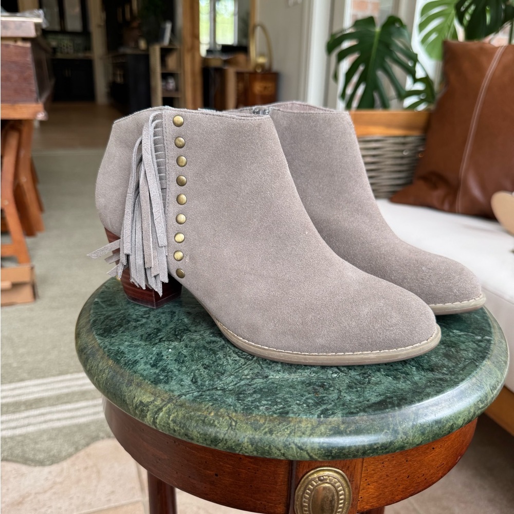 Vionic Gray Suede Ankle Boots with Fringe